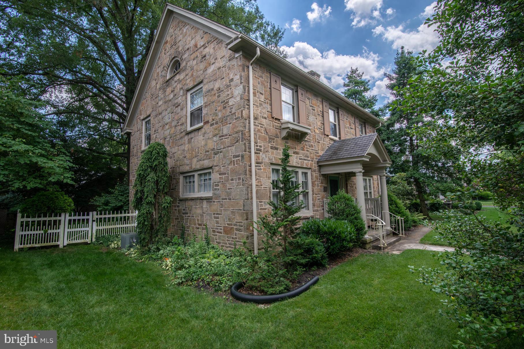156 Springdale Road York, PA 17403 - Photo 3 of 47 Gallery Image 3