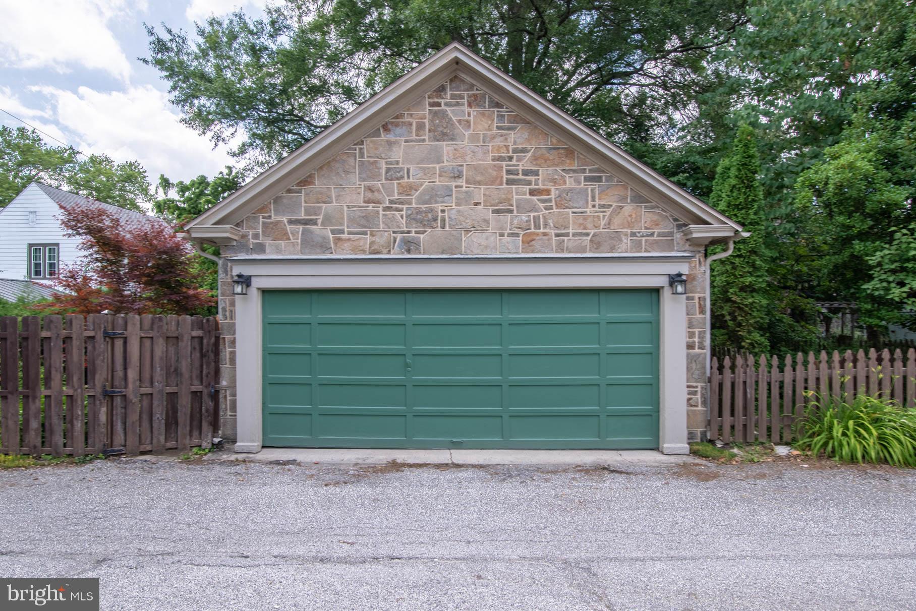 156 Springdale Road York, PA 17403 - Photo 8 of 47 Gallery Image 8
