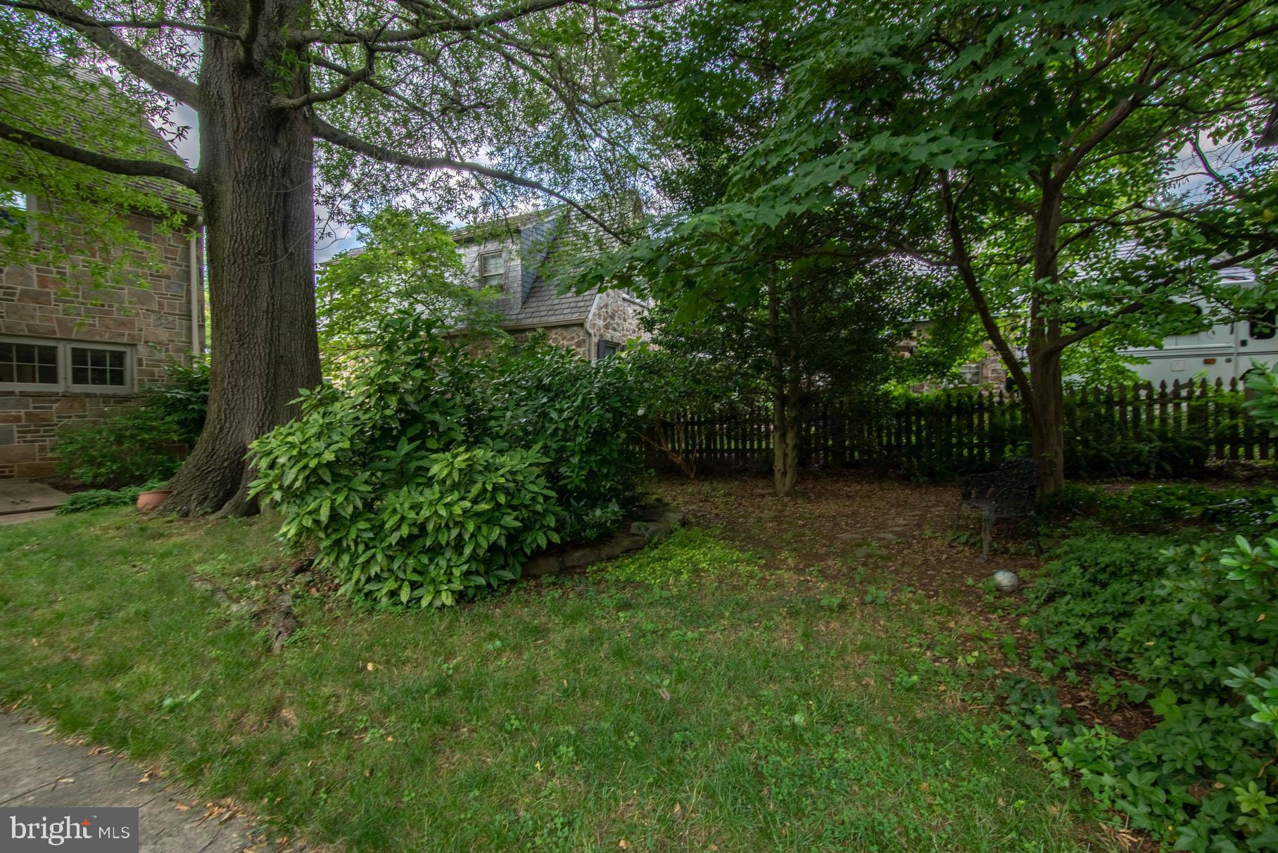 156 Springdale Road York, PA 17403 - Photo 9 of 47 Gallery Image 9