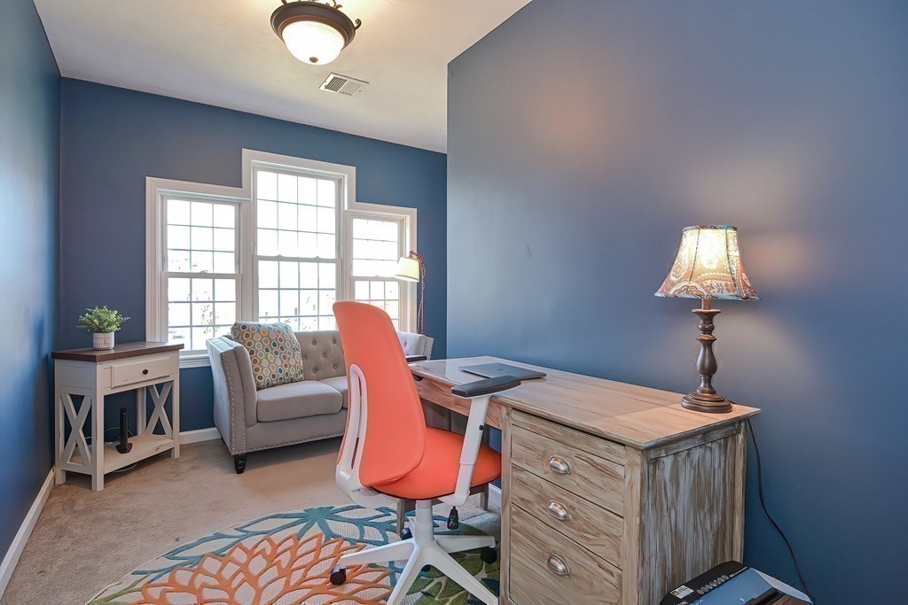 20 Red Gate Road Walpole, MA 02081 - Photo 22 of 28 Gallery Image 22