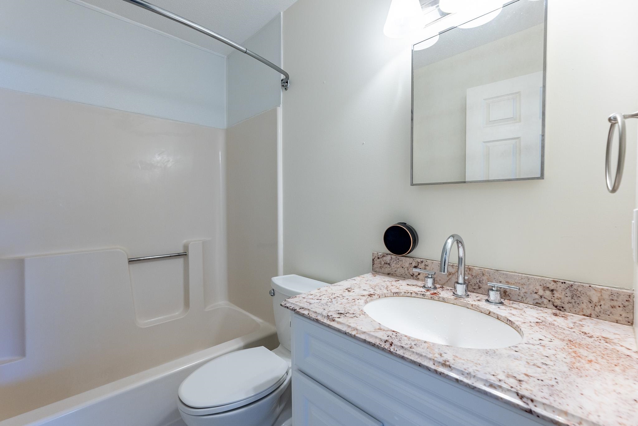 40 Wolf Road, Unit 53 Lebanon, NH 03766 - Photo 27 of 33 Gallery Image 27