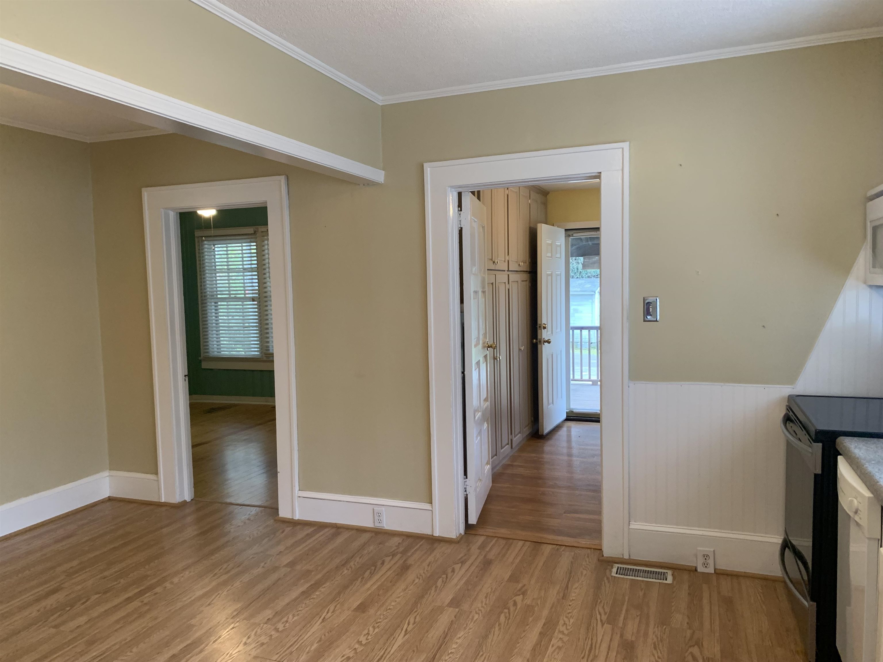 114 East Rutledge Avenue Gaffney, SC 29340 - Photo 13 of 32 Gallery Image 13