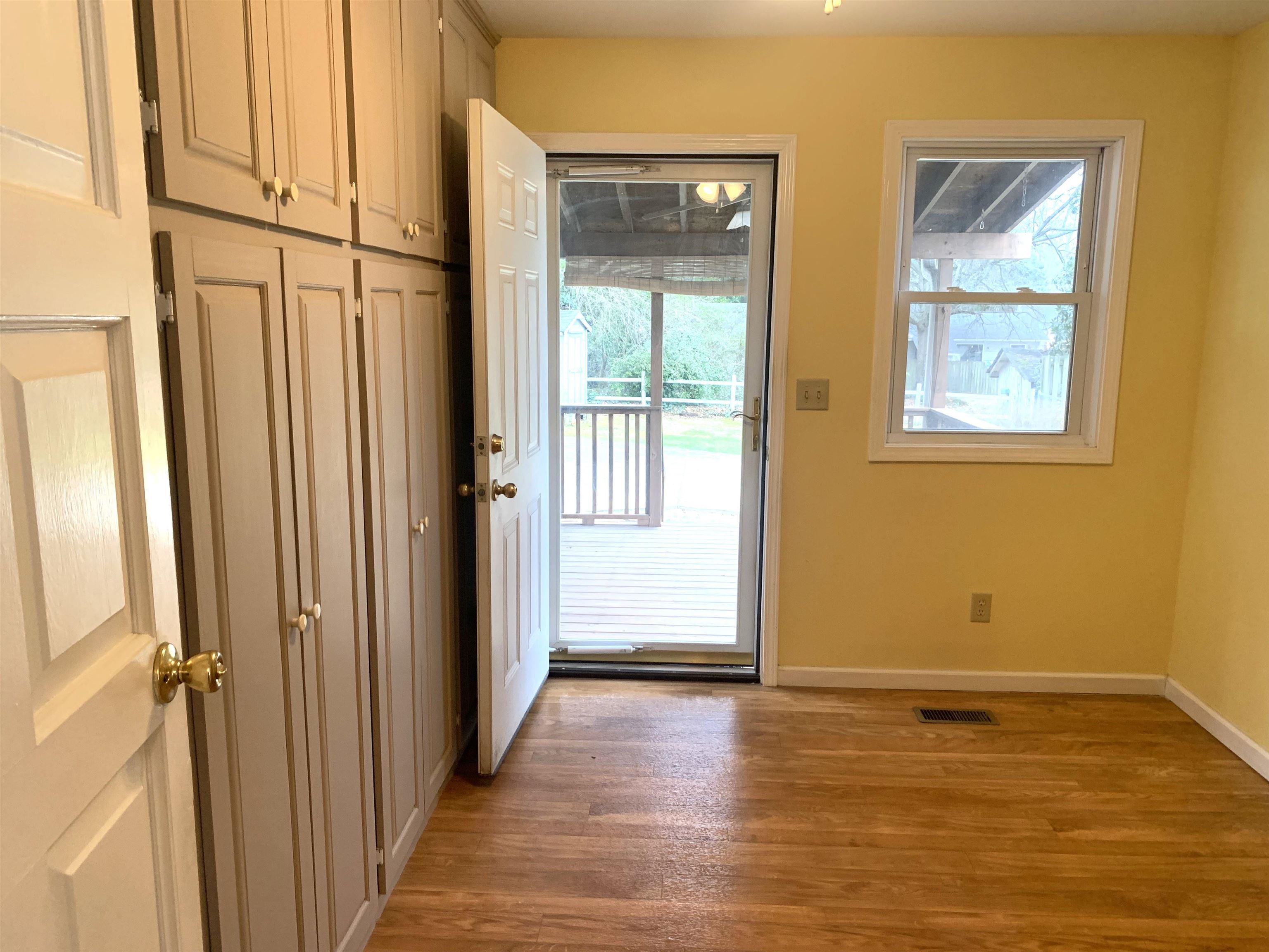 114 East Rutledge Avenue Gaffney, SC 29340 - Photo 9 of 32 Gallery Image 9