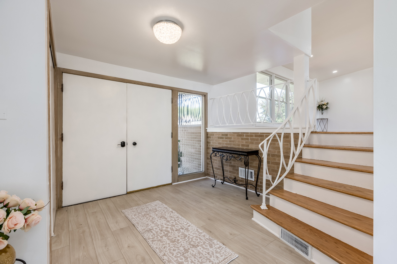 7745 Beckwith Road Morton Grove, IL 60053 - Photo 4 of 39