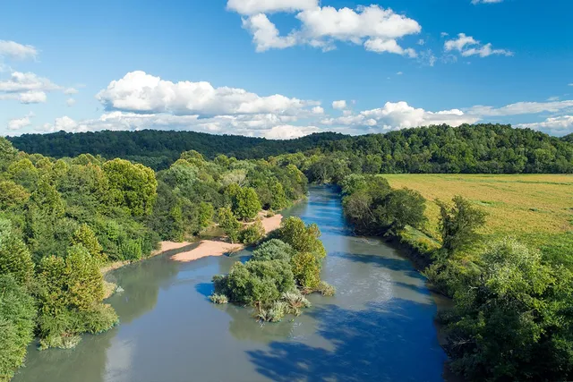 $327,700 | 570 Beasley Hollow Road, Linden, TN 37096