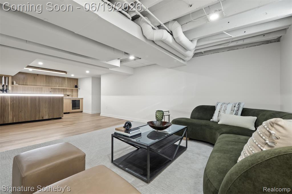 4340 Charing Cross Road Bloomfield Hills, MI 48304 - Photo 25 of 33