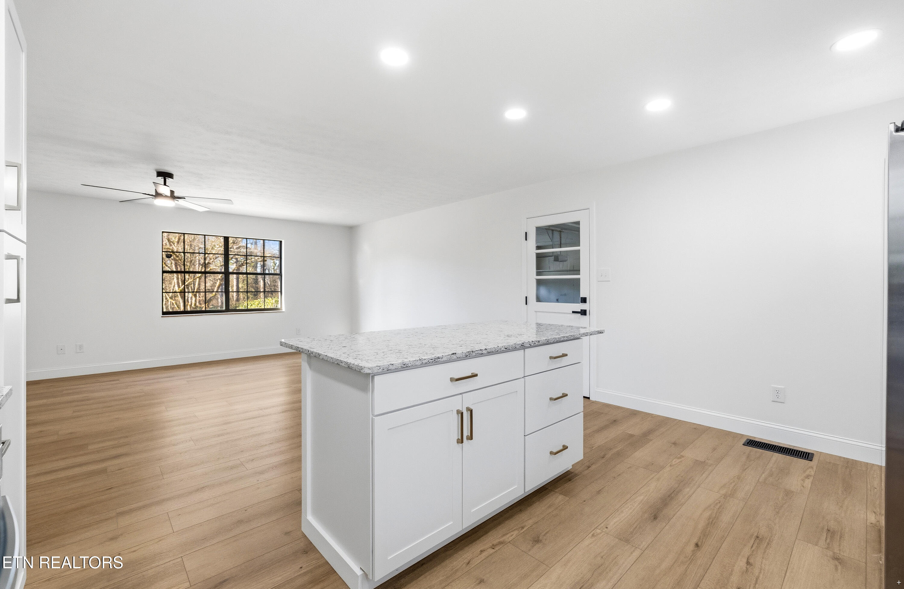 5910 Moore Road Knoxville, TN 37920 - Photo 7 of 22 Positive Perceptions-7