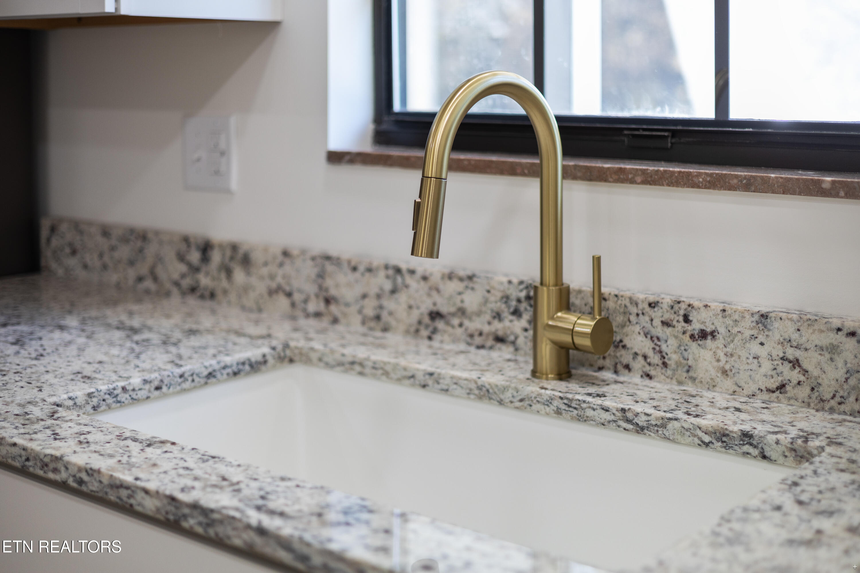 5910 Moore Road Knoxville, TN 37920 - Photo 9 of 22 Positive Perceptions-9