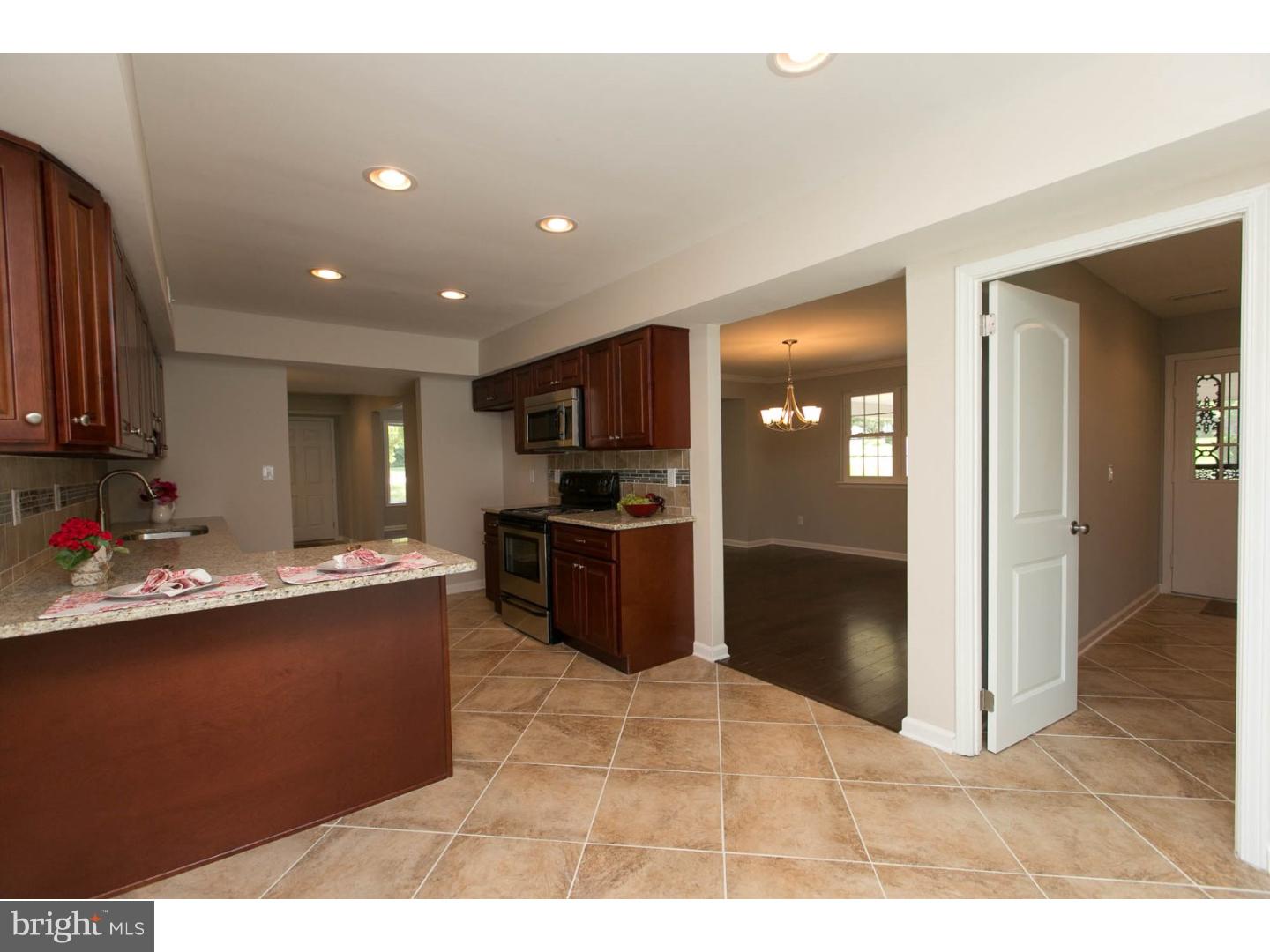 7815 Brookfield Road Cheltenham, PA 19012 - Photo 4 of 23 Gallery Image 4