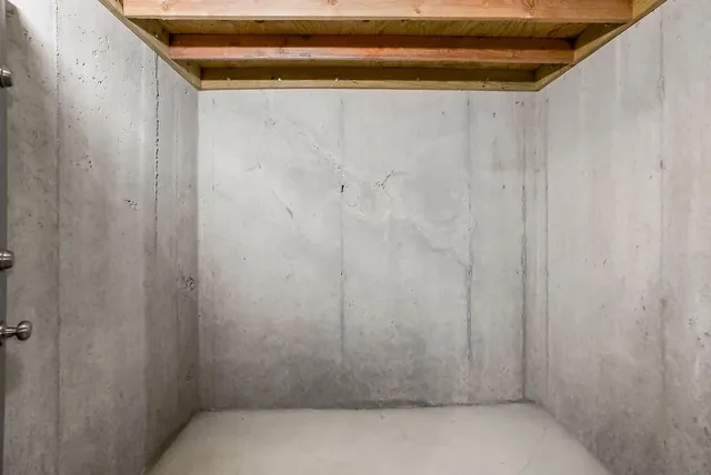 $298,000 | 1306 Armstrong Avenue, Kansas City, KS 66102