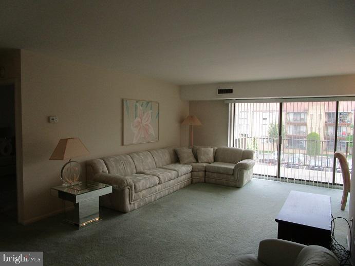 8960 Krewstown Road, Unit 320 Philadelphia, PA 19115 - Photo 4 of 20 Gallery Image 4