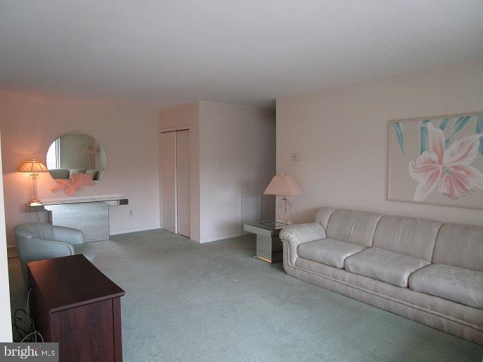 8960 Krewstown Road, Unit 320 Philadelphia, PA 19115 - Photo 6 of 20 Gallery Image 6