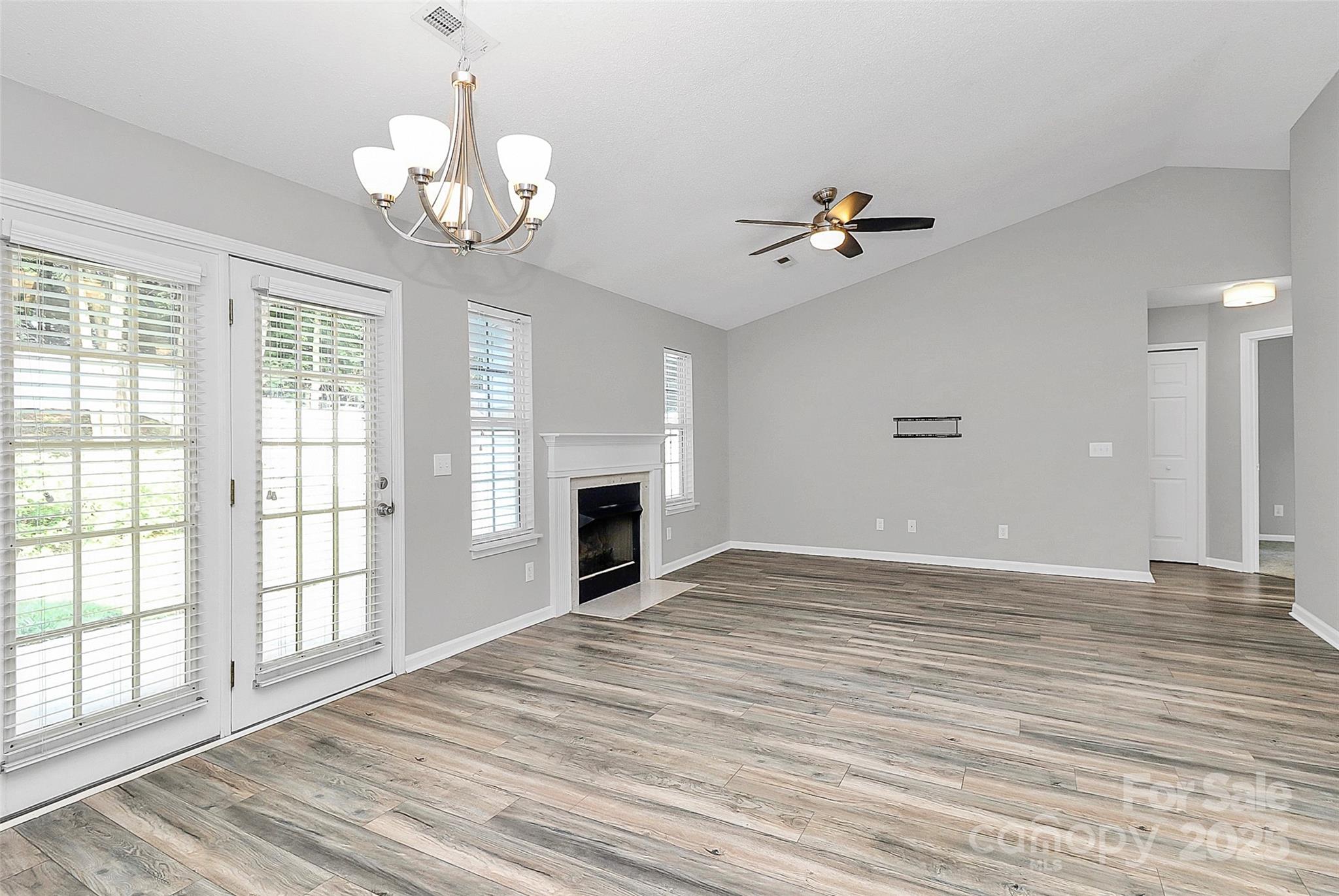 1922 Decatur Court Charlotte, NC 28213 - Photo 11 of 42 Gallery Image 11