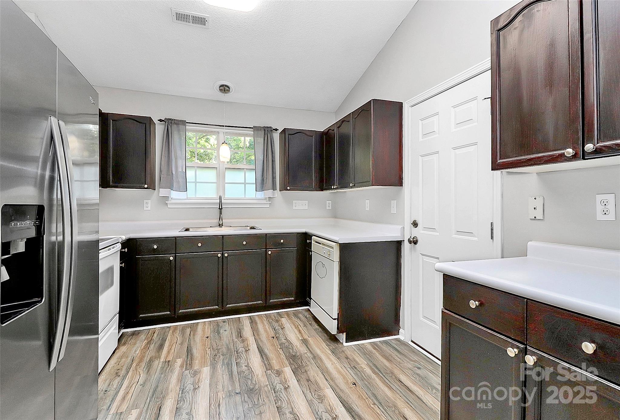 1922 Decatur Court Charlotte, NC 28213 - Photo 17 of 42 Gallery Image 17