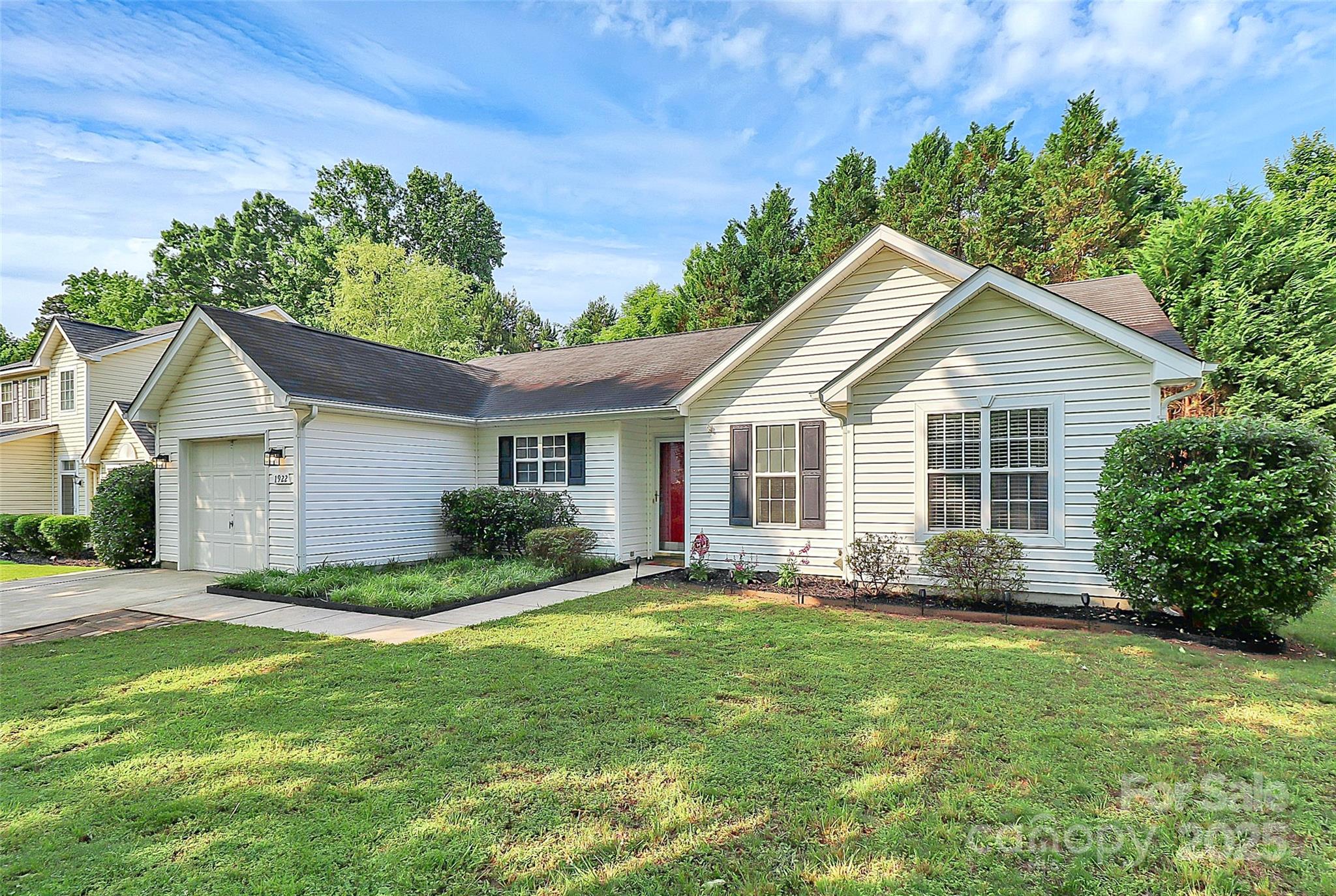 1922 Decatur Court Charlotte, NC 28213 - Photo 3 of 42 Gallery Image 3