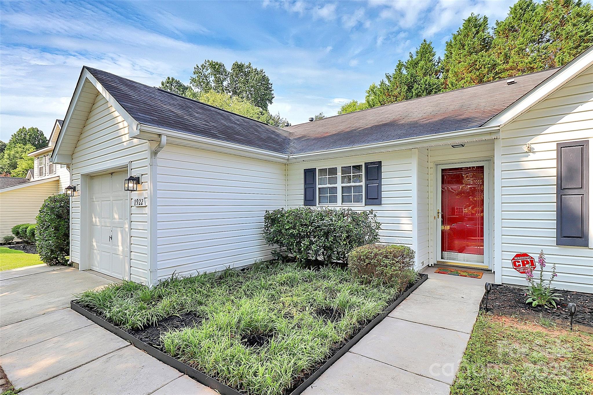 1922 Decatur Court Charlotte, NC 28213 - Photo 4 of 42 Gallery Image 4