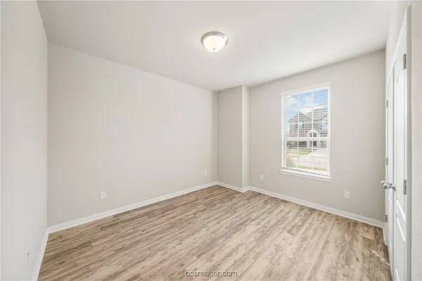 $2,500 | 2018 Brisbane Way, Bryan, TX 77807