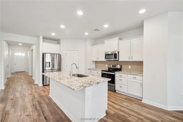 $2,500 | 2018 Brisbane Way, Bryan, TX 77807