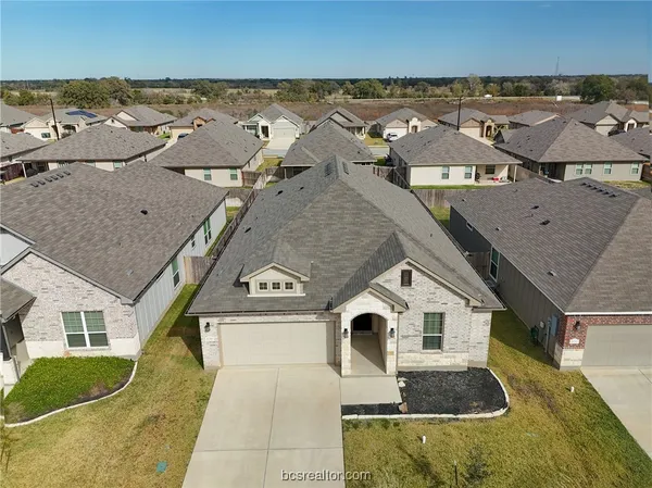 $2,500 | 2018 Brisbane Way, Bryan, TX 77807