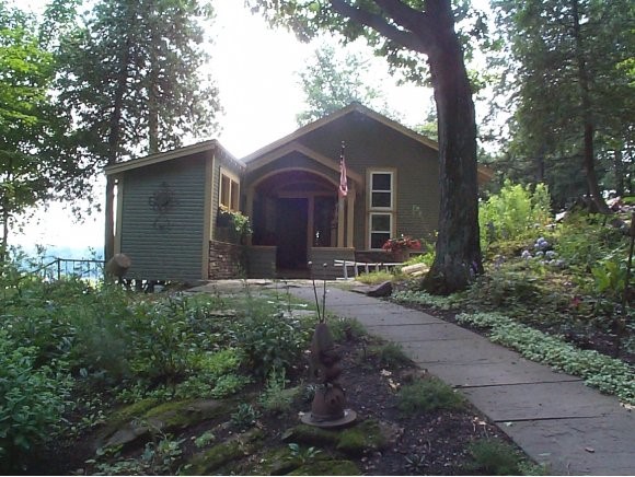 438 Coates Island Road Colchester, VT 05446 - Photo 1 of 1 Gallery Image 1