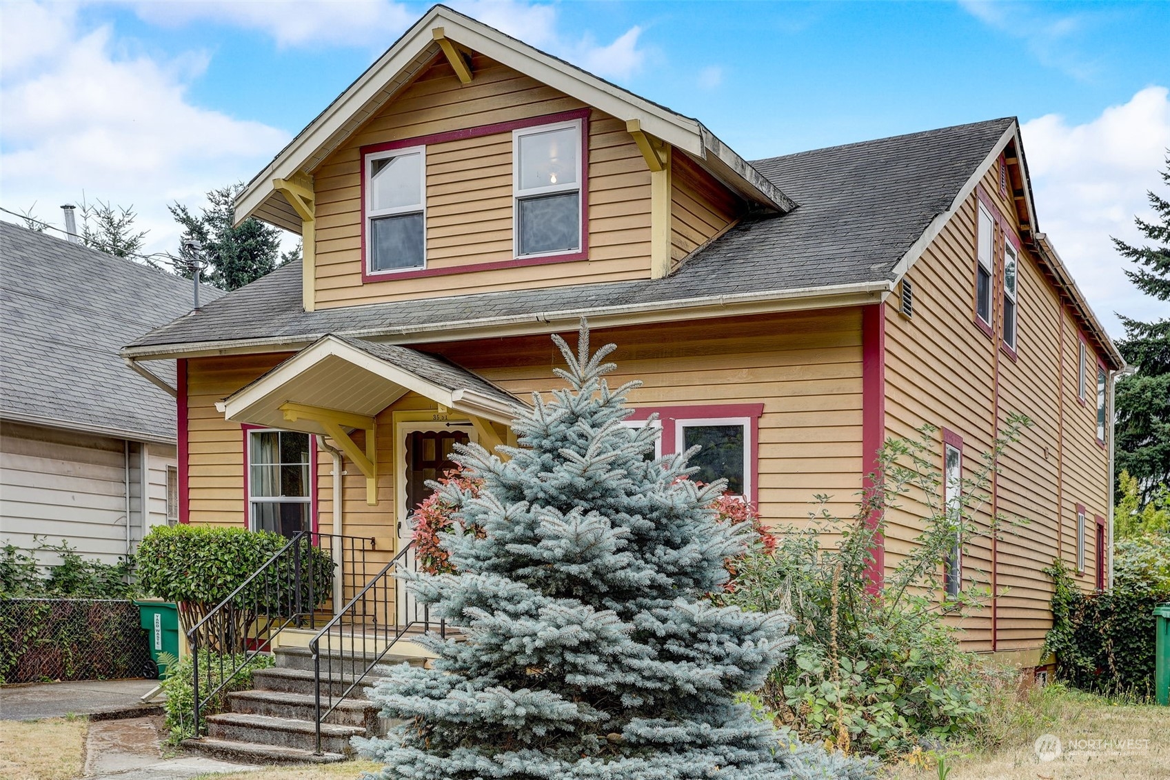 3551 South Bennett Street Seattle, WA 98118 - Photo 3 of 40