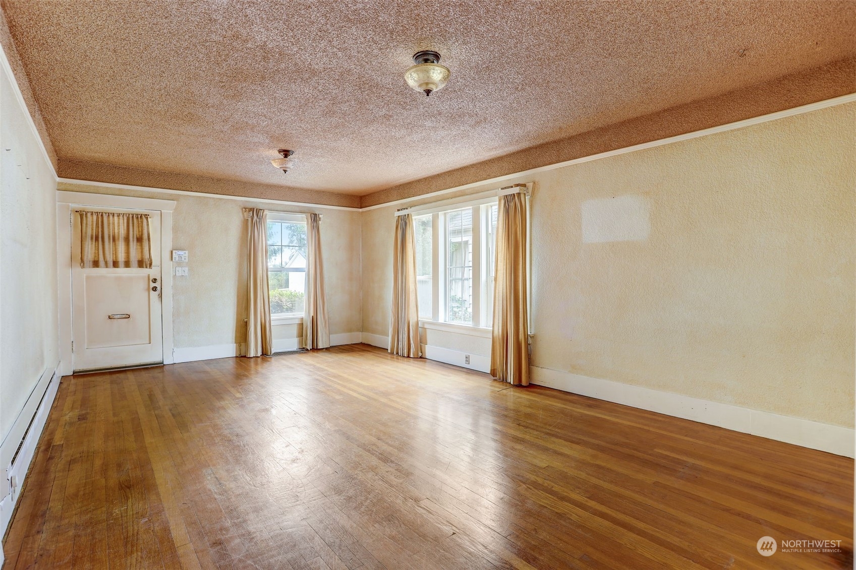 3551 South Bennett Street Seattle, WA 98118 - Photo 4 of 40