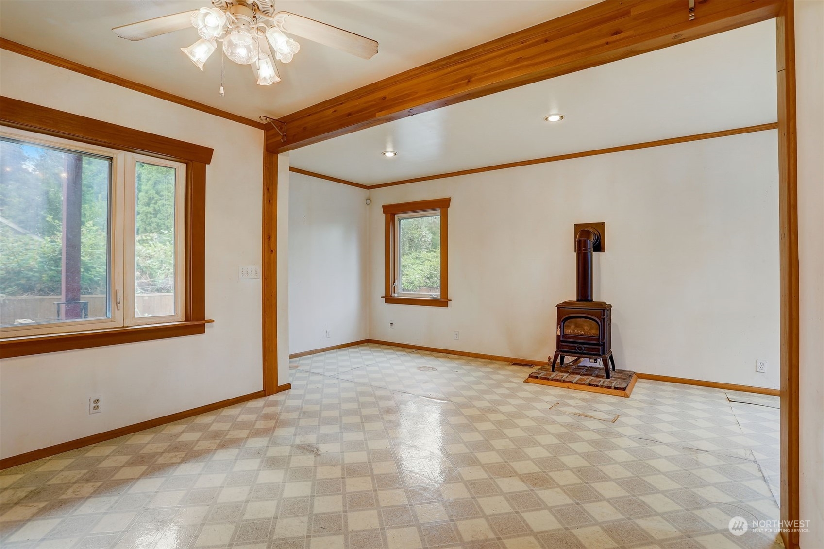 3551 South Bennett Street Seattle, WA 98118 - Photo 7 of 40