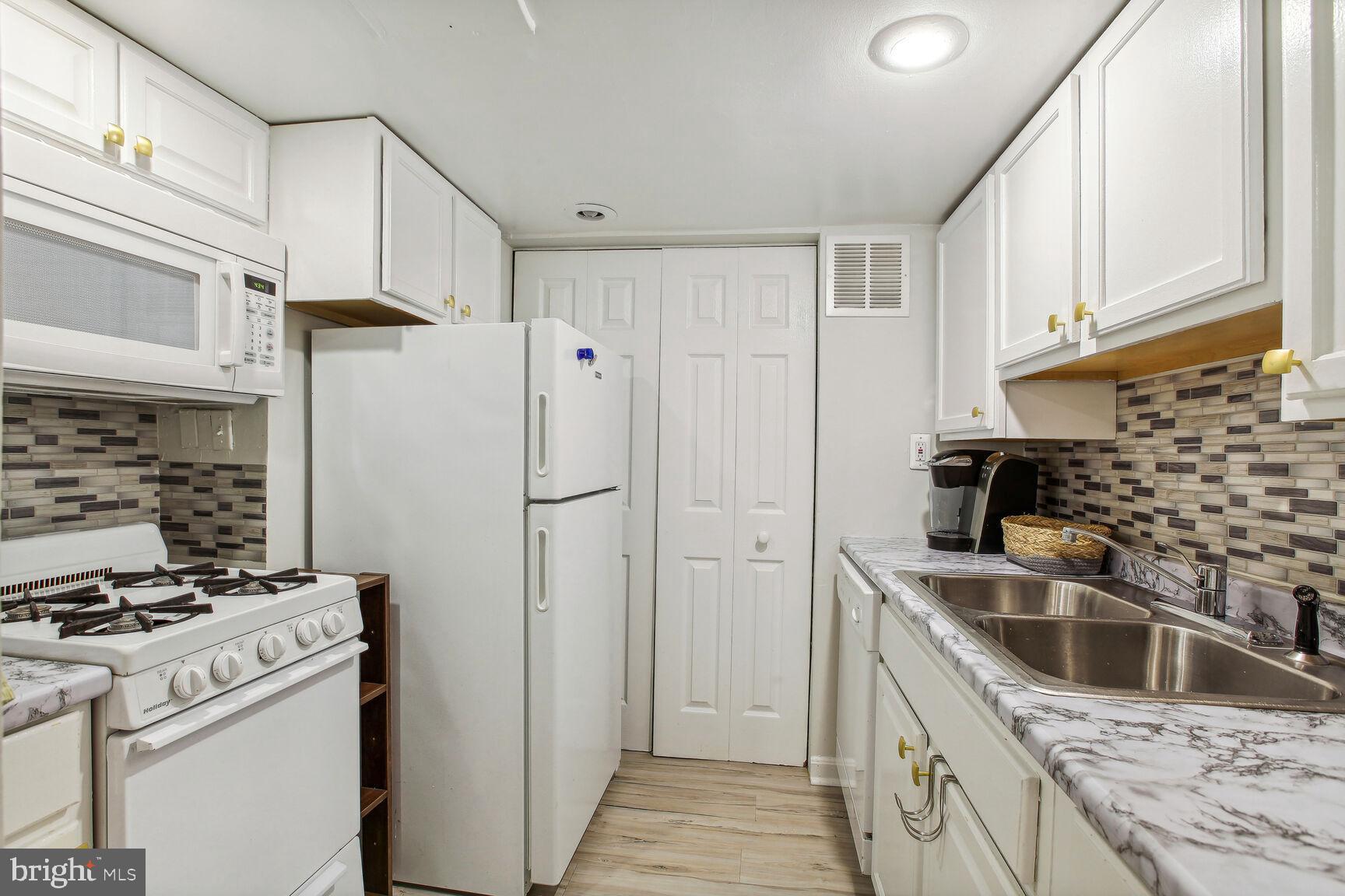 907 11th Street Northeast Washington, DC 20002 - Photo 40 of 43 Basement Unit-Kitchen