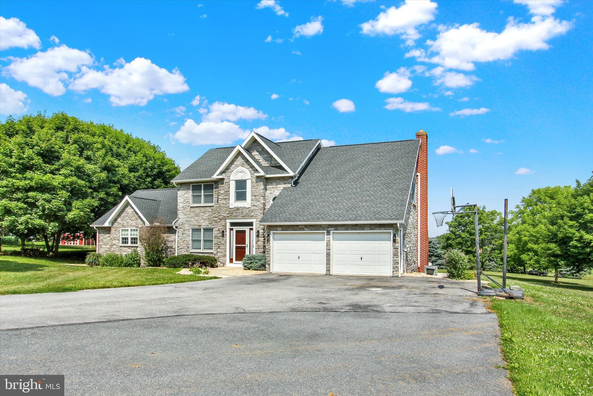 8057 Lofty Height Road Waynesboro, PA 17268 - Photo 2 of 47 Gallery Image 2