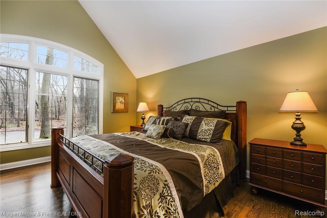 9742 Naiad Road Clarkston, MI 48348 - Photo 15 of 38 Vaulted master suite