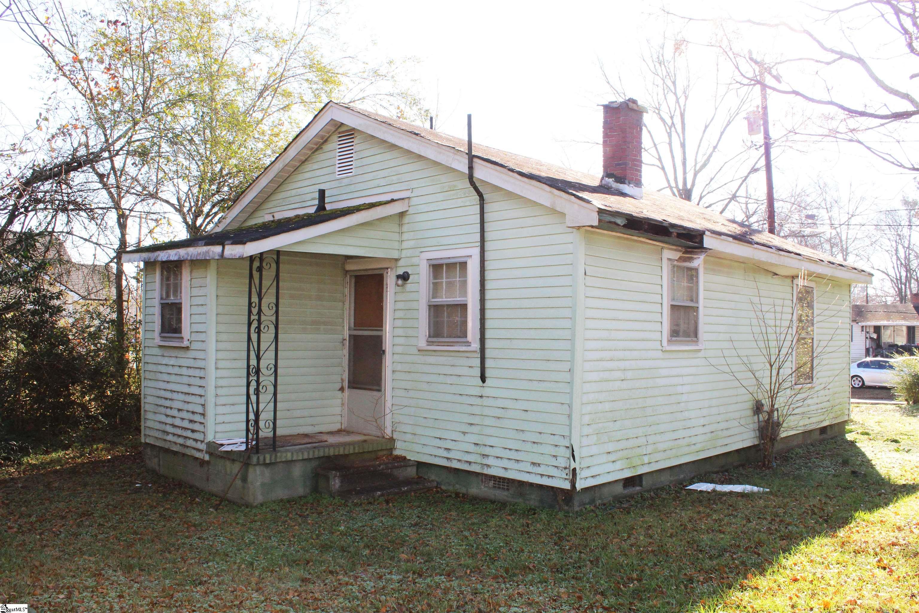 103 Moore Street Simpsonville, SC 29681 - Photo 4 of 9