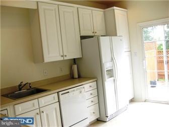 21 York Road West Windsor, NJ 08550 - Photo 4 of 12