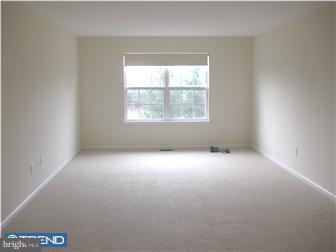 21 York Road West Windsor, NJ 08550 - Photo 5 of 12 Loft