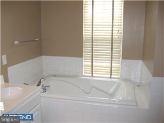 21 York Road West Windsor, NJ 08550 - Photo 7 of 12 Bathroom