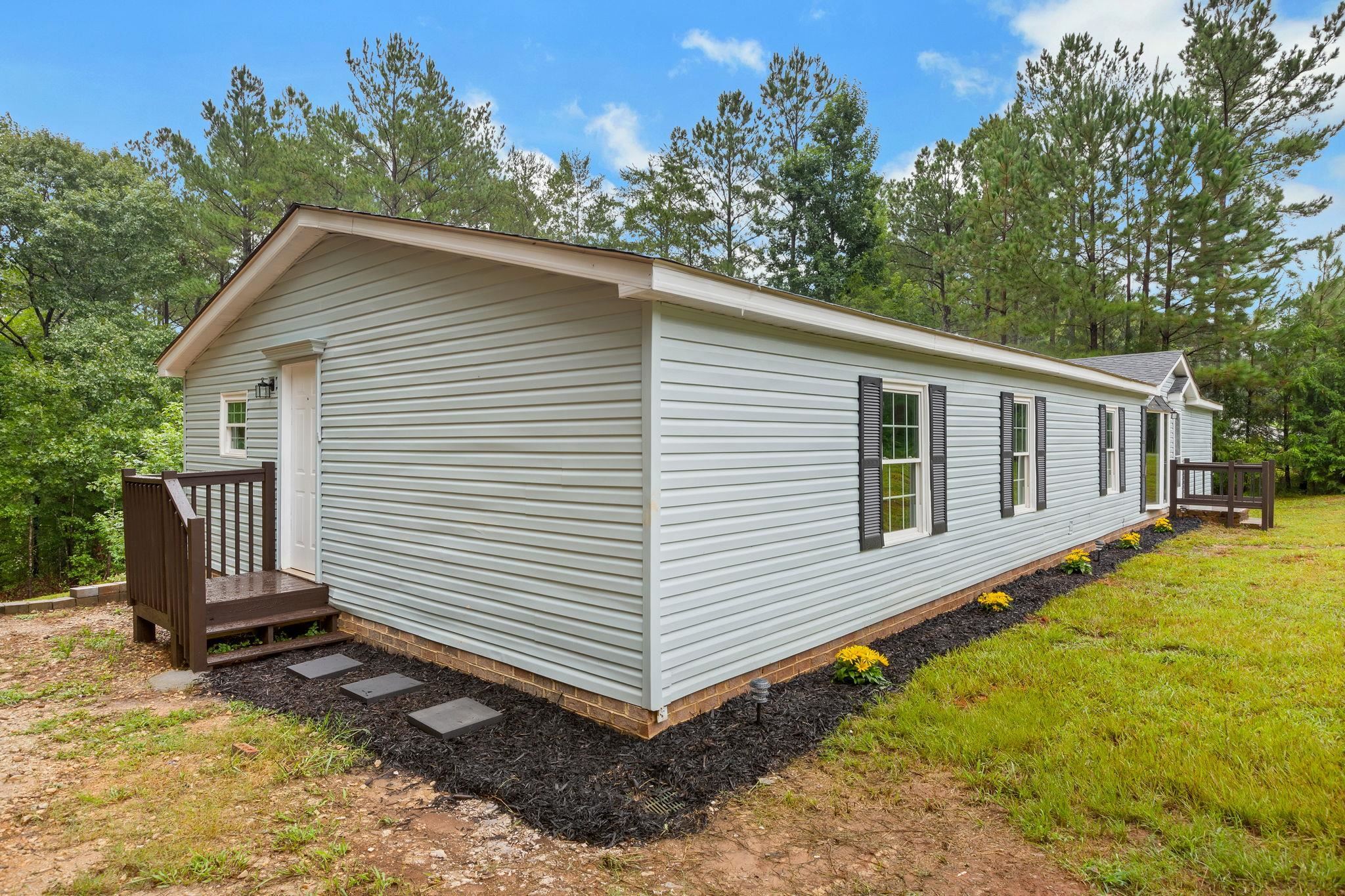 133 Sioux Road Gaffney, SC 29341 - Photo 2 of 36