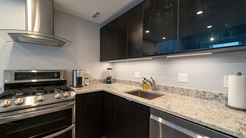 637 Riverside Avenue, Unit 14 Haverhill, MA 01830 - Photo 3 of 15 Gallery Image 3