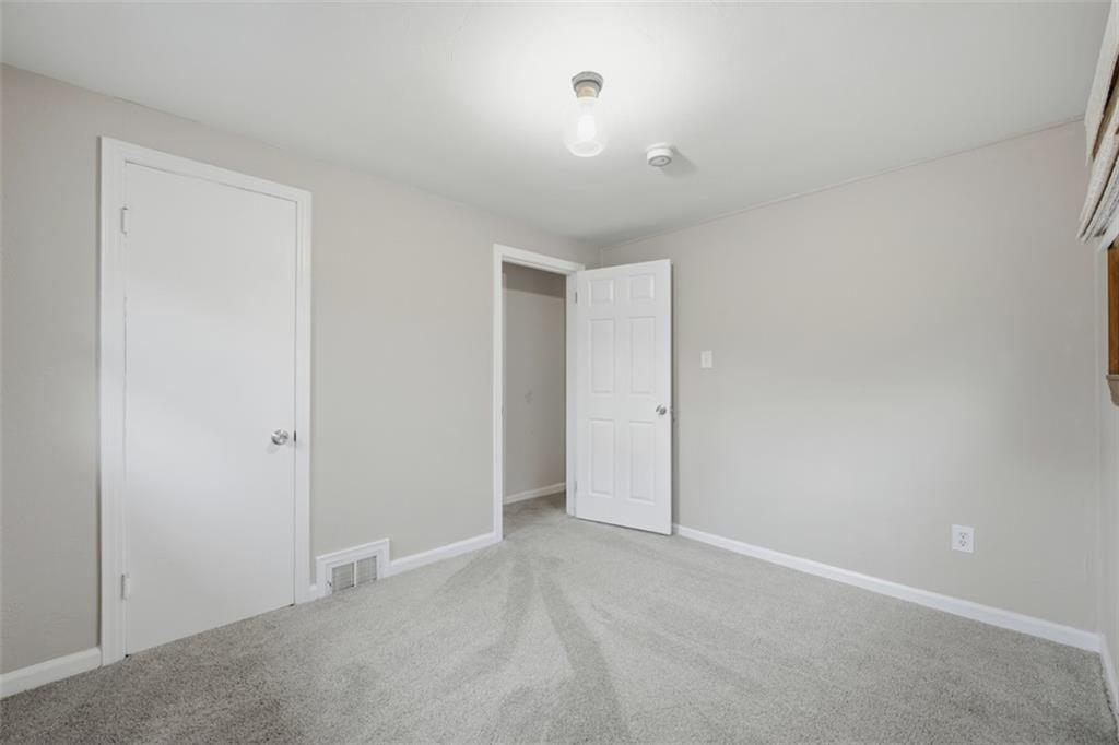 2725 Locust Drive Pittsburgh, PA 15241 - Photo 25 of 40 a view of an empty room