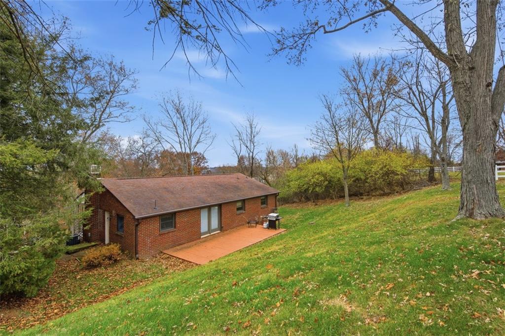2725 Locust Drive Pittsburgh, PA 15241 - Photo 35 of 40 a view of a house with a yard