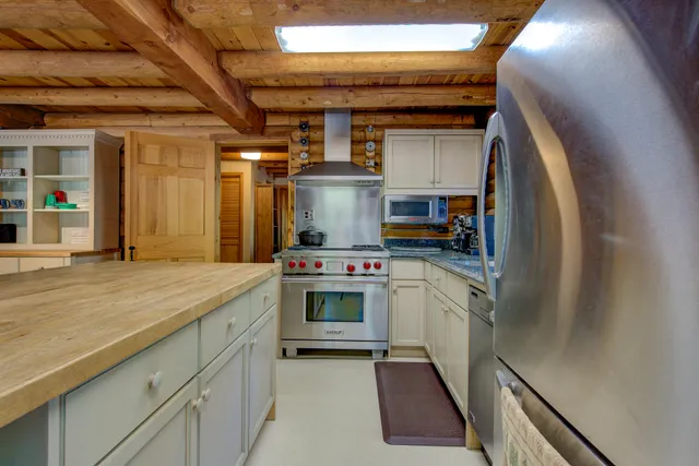 $359,275 | 27401 Goodman Road, Fall River Mills, CA 96028