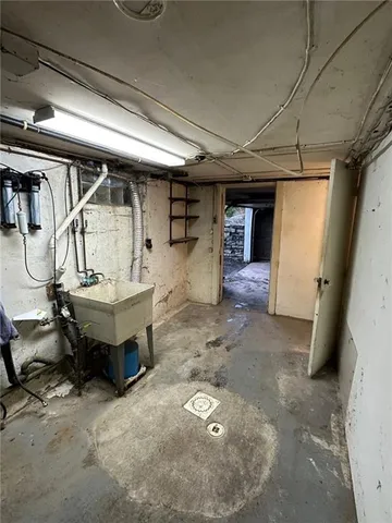 a view of an empty room with window