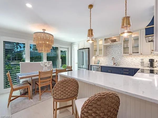 $1,050,000 | 1222 Gordon Drive, Unit 4, Naples, FL 34102