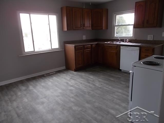4130 Flajole Road Midland, MI 48642 - Photo 7 of 23 31346257-6.JPG