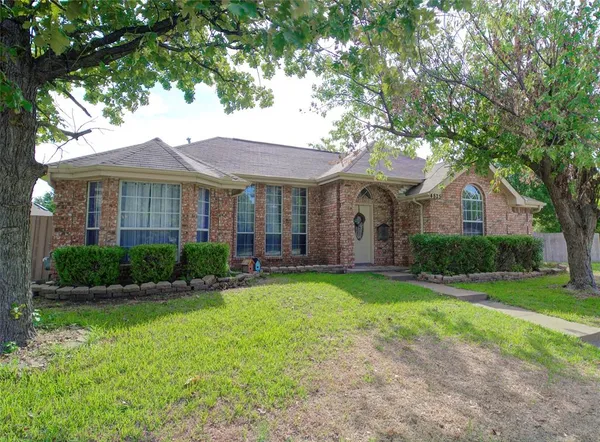 $290,000 | 4825 Bobtown Road, Garland, TX 75043