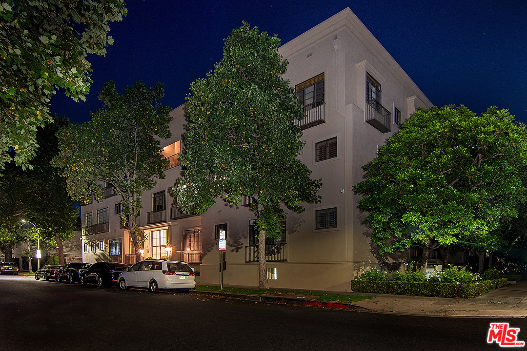 9601 Charleville Boulevard, Unit 8 Beverly Hills, CA 90212 - Photo 5 of 47 front view of a house with a street