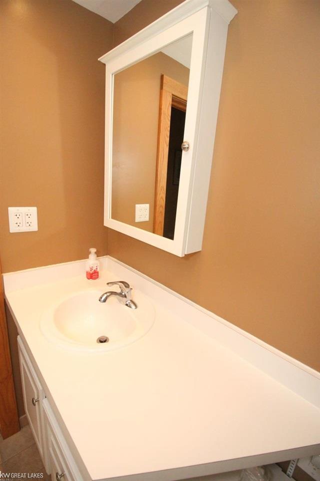 30 Riverside Drive Mount Clemens, MI 48043 - Photo 14 of 37 50080634-13.JPG
