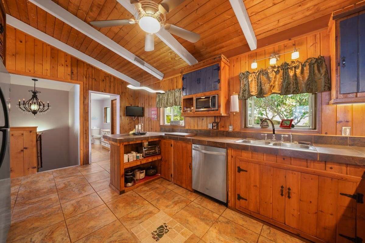 87-457 Kaohe Road Captain Cook, HI 96704 - Photo 8 of 29 Gallery Image 8