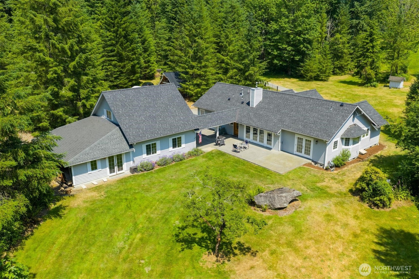 2829 Lake Langlois Road Northeast Carnation, WA 98014 - Photo 4 of 39 Gallery Image 4