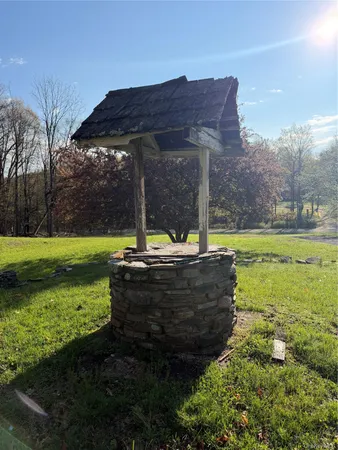 $325,000 | 32 Heinsman Lane, Wallkill, NY 12589