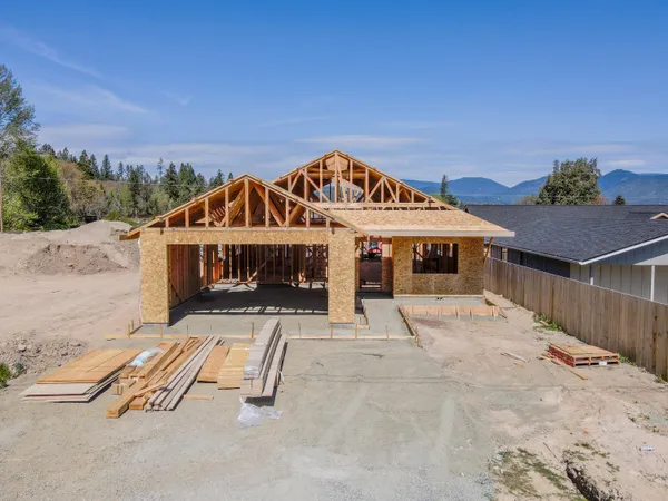 $519,000 | 2736 Denton Trail, Grants Pass, OR 97527