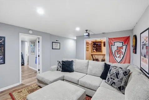 $375,000 | 14120 South Cottonwood Drive, Olathe, KS 66062